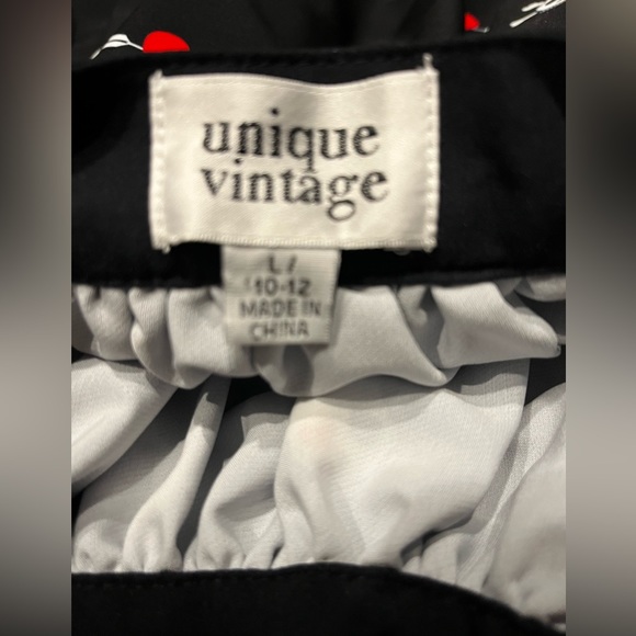 Pleated skull skirt - Picture 2 of 2